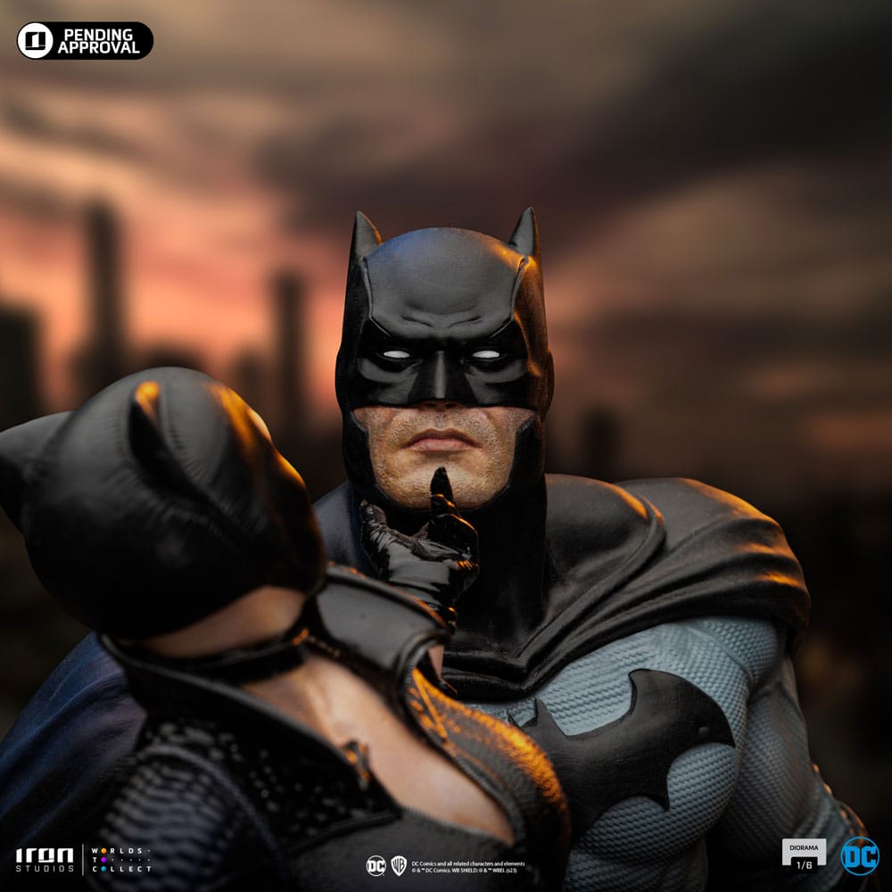 Iron Studios - Sixth Scale Diorama 1/6 - DC Comics - Batman et Catwoman Statue 32cm