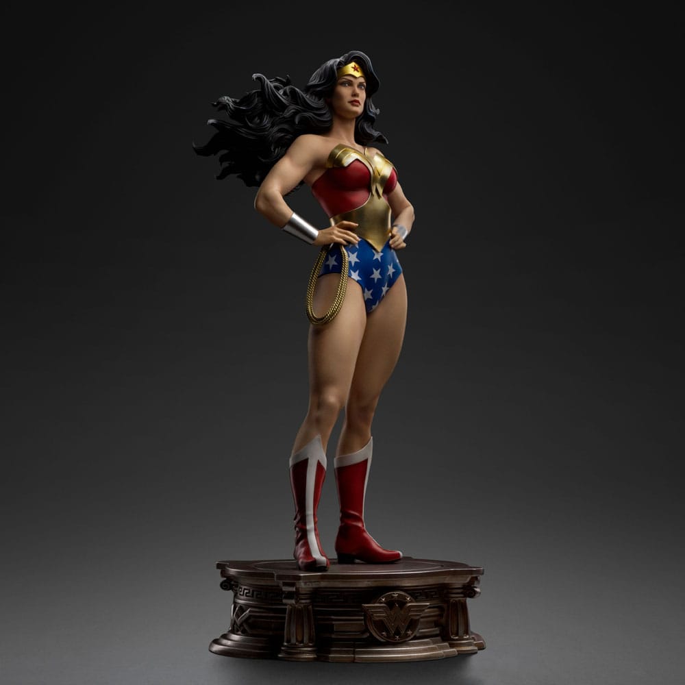 DC Comics statuette Legacy Replica 1/4 Wonder Woman 56 cm