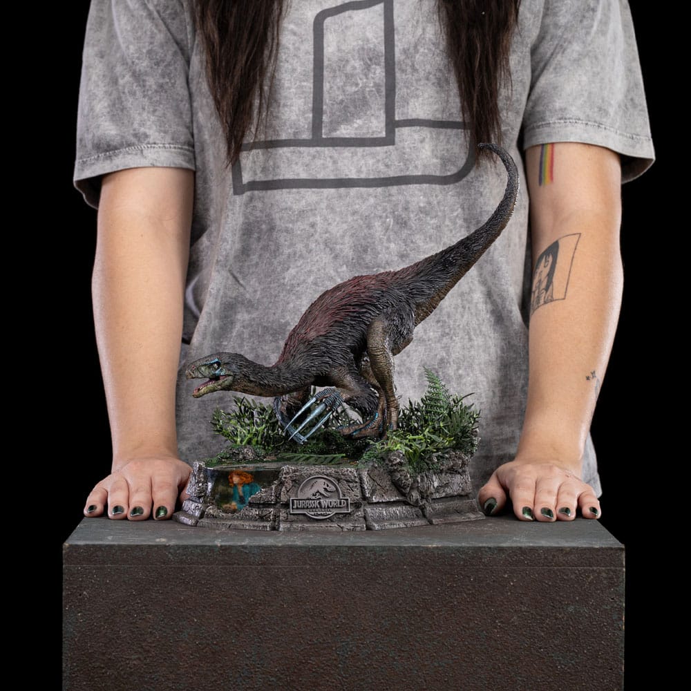 Jurassic World: Dominion statuette 1/20 Demi Art Scale Therizinosaurus 29 cm