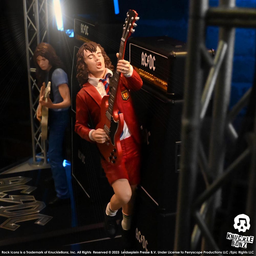 AC/DC statuette Rock Iconz Angus Young III 25 cm