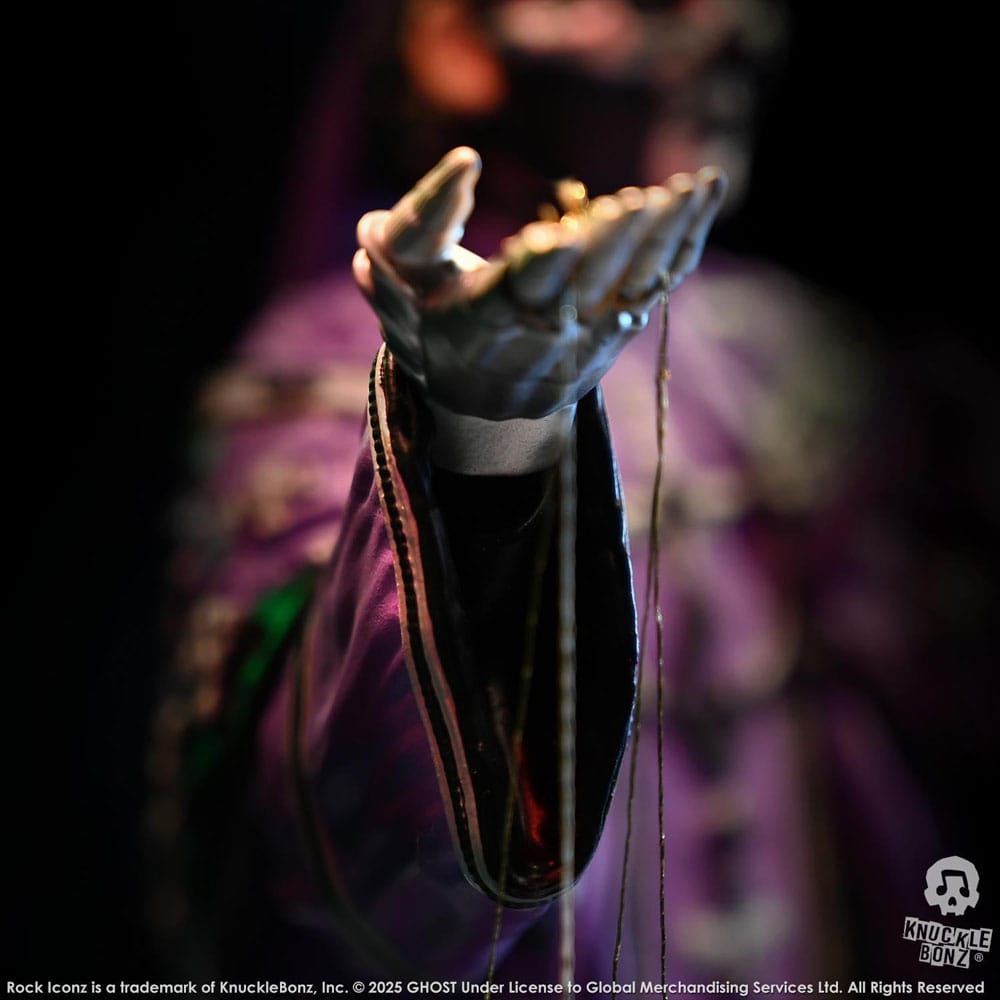 Ghost statuette Rock Iconz Papa V Perpetua Purple Robes 22 cm