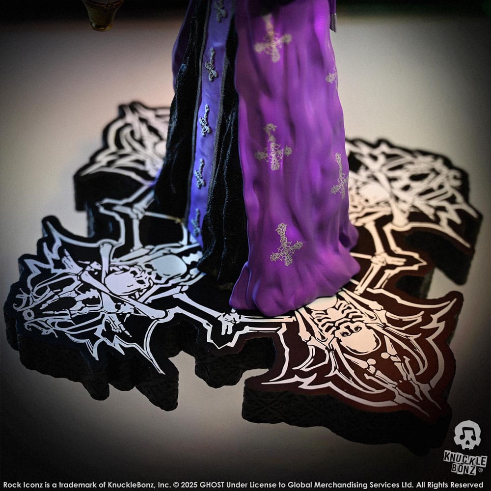 Ghost statuette Rock Iconz Papa V Perpetua Purple Robes 22 cm