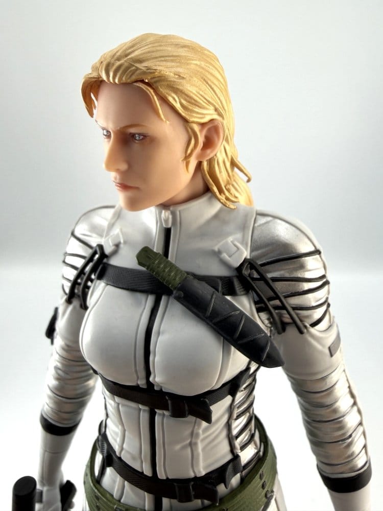 Metal Gear Solid Delta: Snake Eater figurine PVC The Boss 20 cm