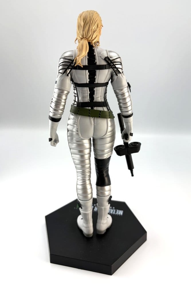 Metal Gear Solid Delta: Snake Eater figurine PVC The Boss 20 cm