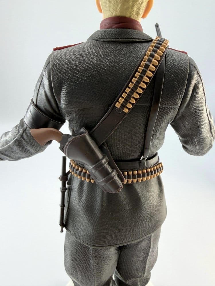Metal Gear Solid Delta: Snake Eater figurine PVC Ocelot 20 cm