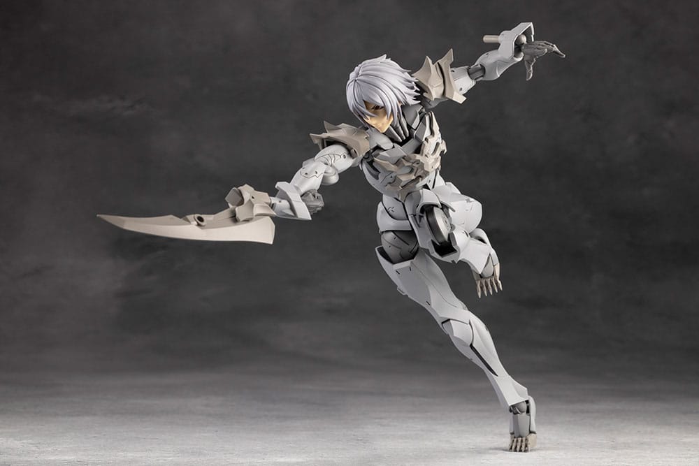 Megalomaria Unlimited Universe figurine Plastic Model Kit Zirconia 18 cm