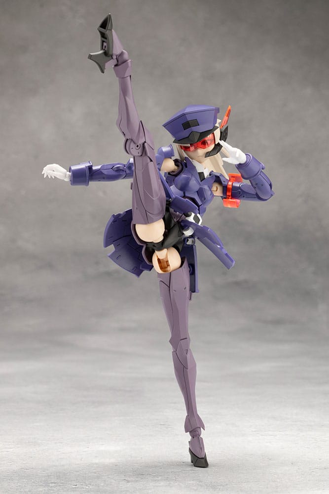 Megalomaria Unlimited Universe figurine Plastic Model Kit Valiant 16 cm
