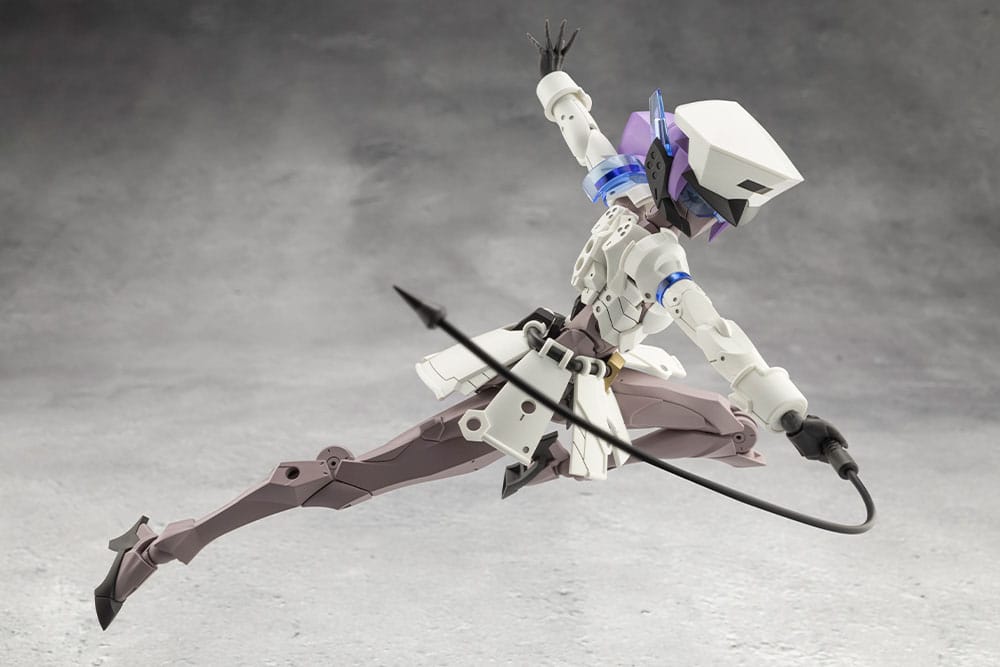 Megalomaria Unlimited Universe figurine Plastic Model Kit Vanguard Leader 16 cm