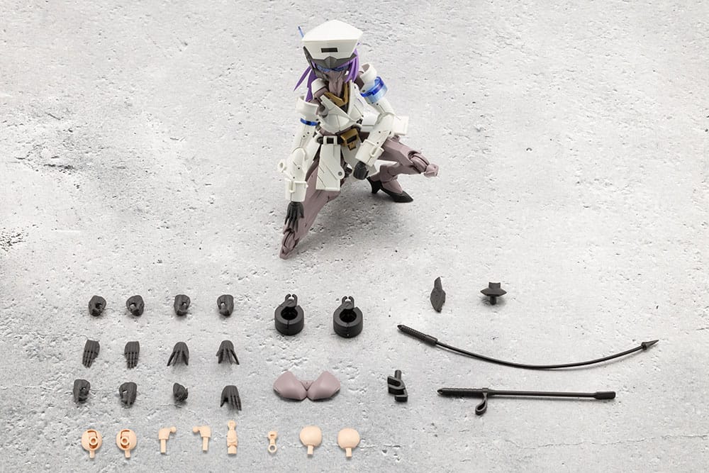 Megalomaria Unlimited Universe figurine Plastic Model Kit Vanguard Leader 16 cm