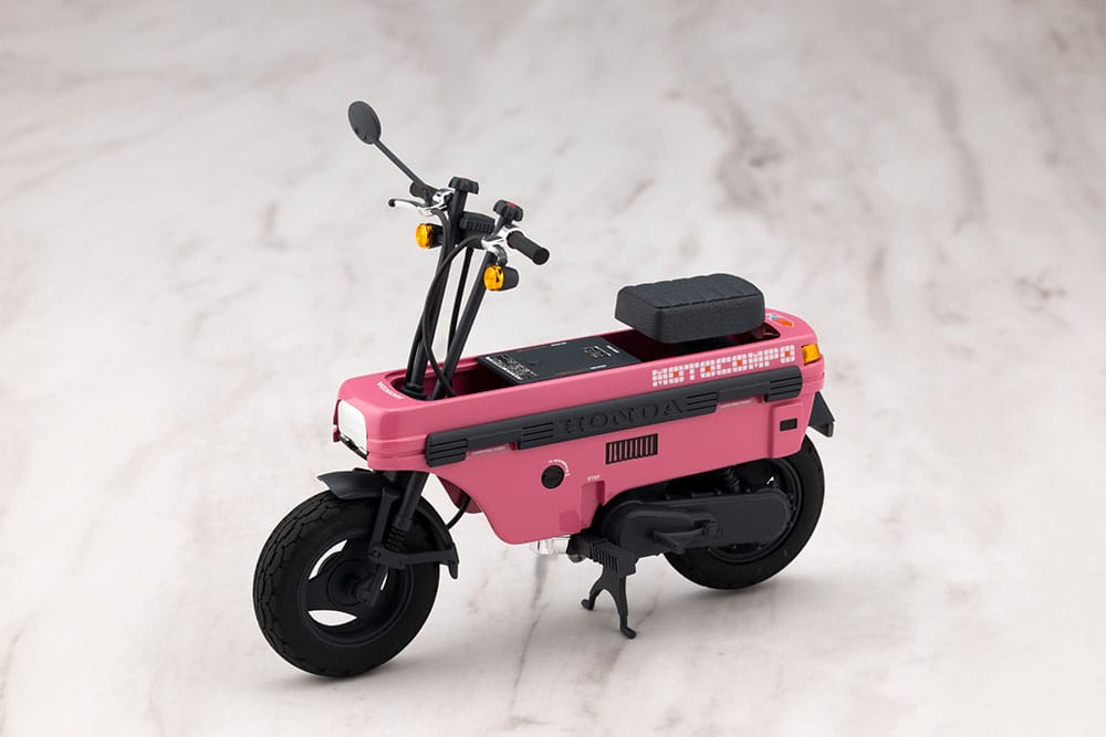 Sousai Shojo Teien figurine Plastic Model Kit 1/10 Emma Koishikawa Nocturne with Honda AB12 Motocompo 14 cm