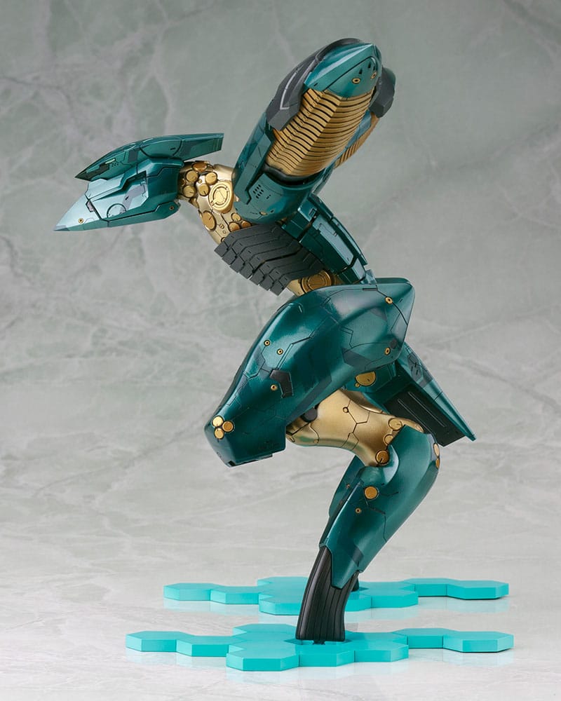 Metal Gear Solid 4 figurine Plastic Model Kit 1/100 Metal Gear Ray 21 cm