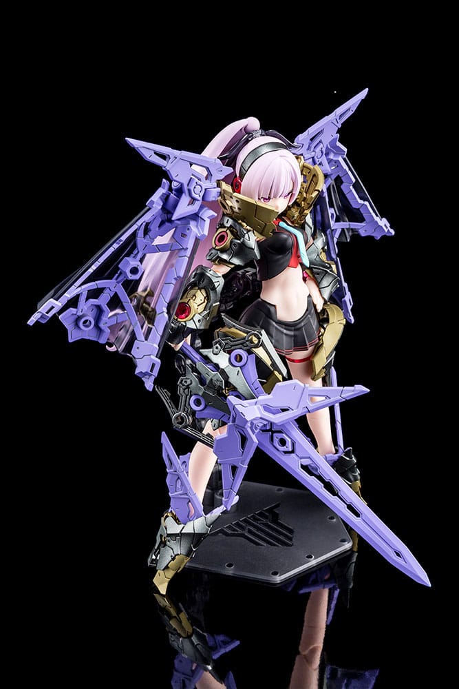 Megami Device figurine Plastic Model Kit 1/1 Buster Doll Paladin Darkness Claw 17 cm