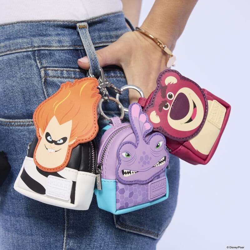 Disney Pixar Rivals by Loungefly présentoir Bijoux de sac Mystery Box (15)