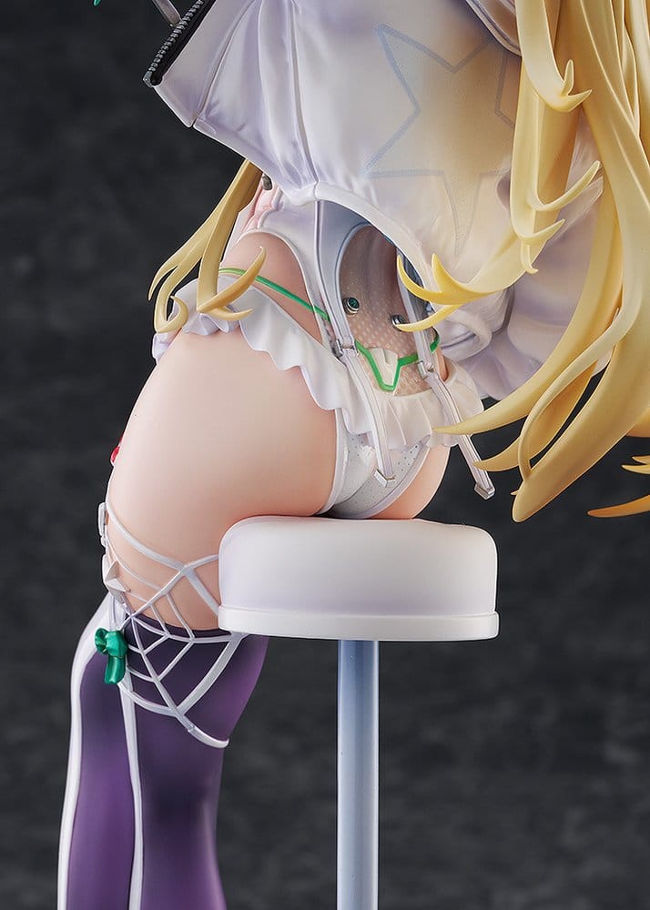 Goddess of Victory: Nikke statuette PVC 1/6 Rupee: Winter Shopper 30 cm