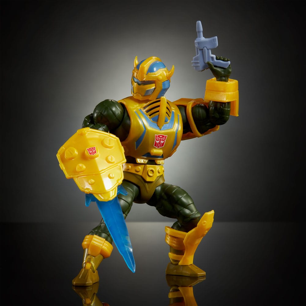 Masters of the Universe x Transformers figurine Bumblebee Armor Man-At-Arms heo European Exclusive 14 cm