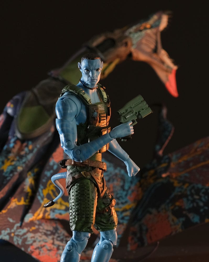 Avatar : La Voie de l'eau figurine Recom Quaritch & RDA Banshee (Gold Label)