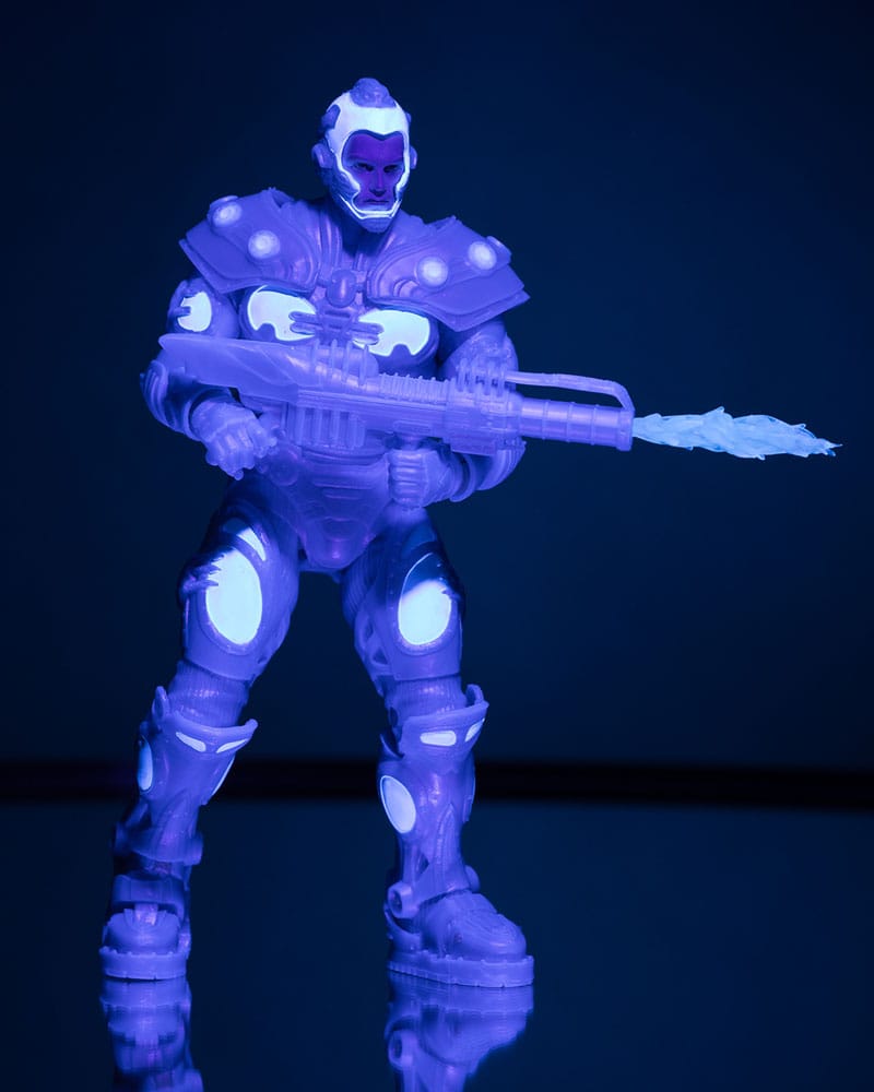 Batman & Robin DC Multiverse figurine Mr. Freeze (Black Light Edition) (Gold Label) 18 cm