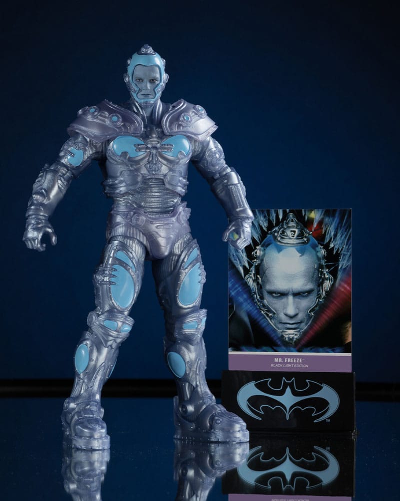 Batman & Robin DC Multiverse figurine Mr. Freeze (Black Light Edition) (Gold Label) 18 cm