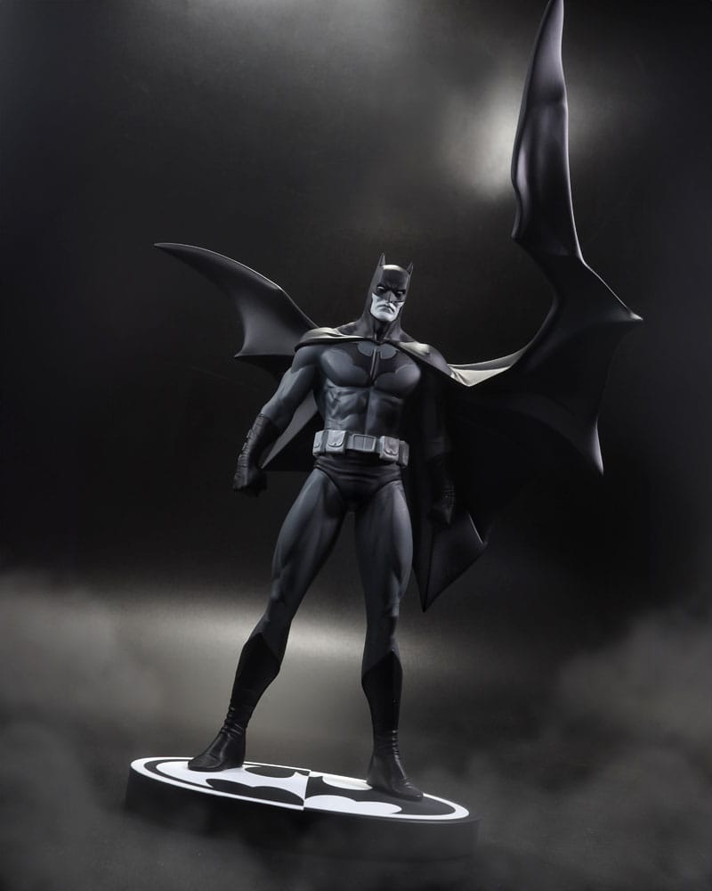 DC Direct statuette Batman Black & White Batman (by Jorge Jimenez) 27 cm