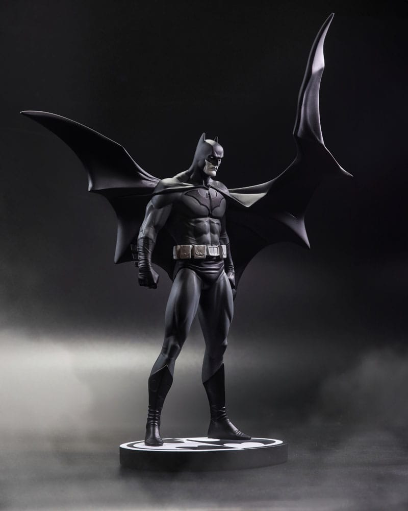 DC Direct statuette Batman Black & White Batman (by Jorge Jimenez) 27 cm