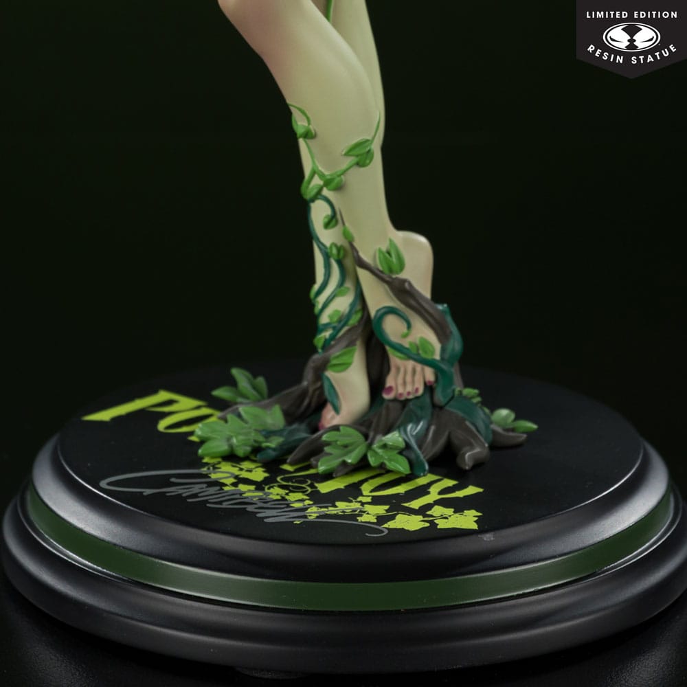 DC Direct Cover Girls statuette 1/8 Poison Ivy by J. Scott Campbell 24 cm