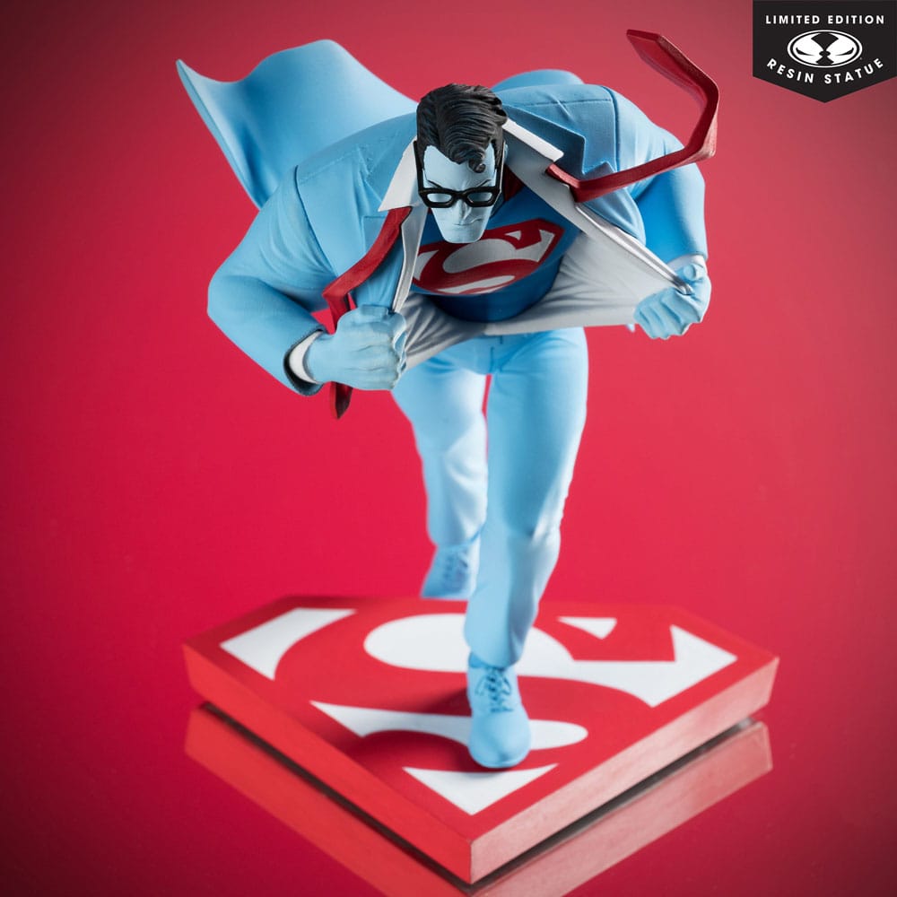 DC Direct statuette 1/10 Superman Red and Blue: Superman by Clayton Henry Limited Edition 16 cm