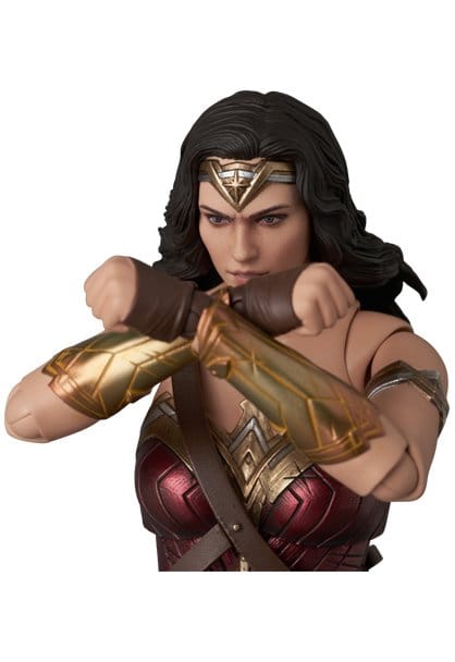 Wonder Woman figurine MAFEX Wonder Woman Justice League Ver. 15 cm