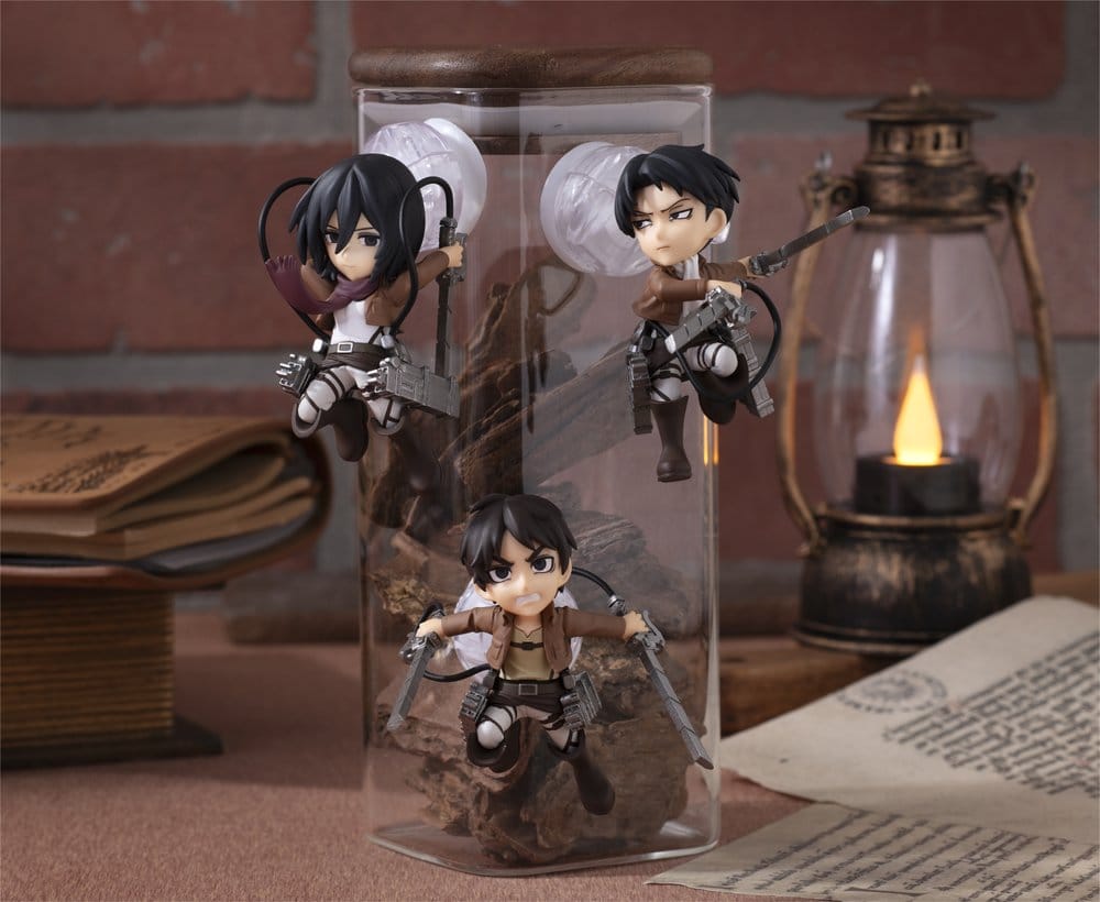 Attack on Titan Tobimas figurines mini Pack de 6 (with gift)