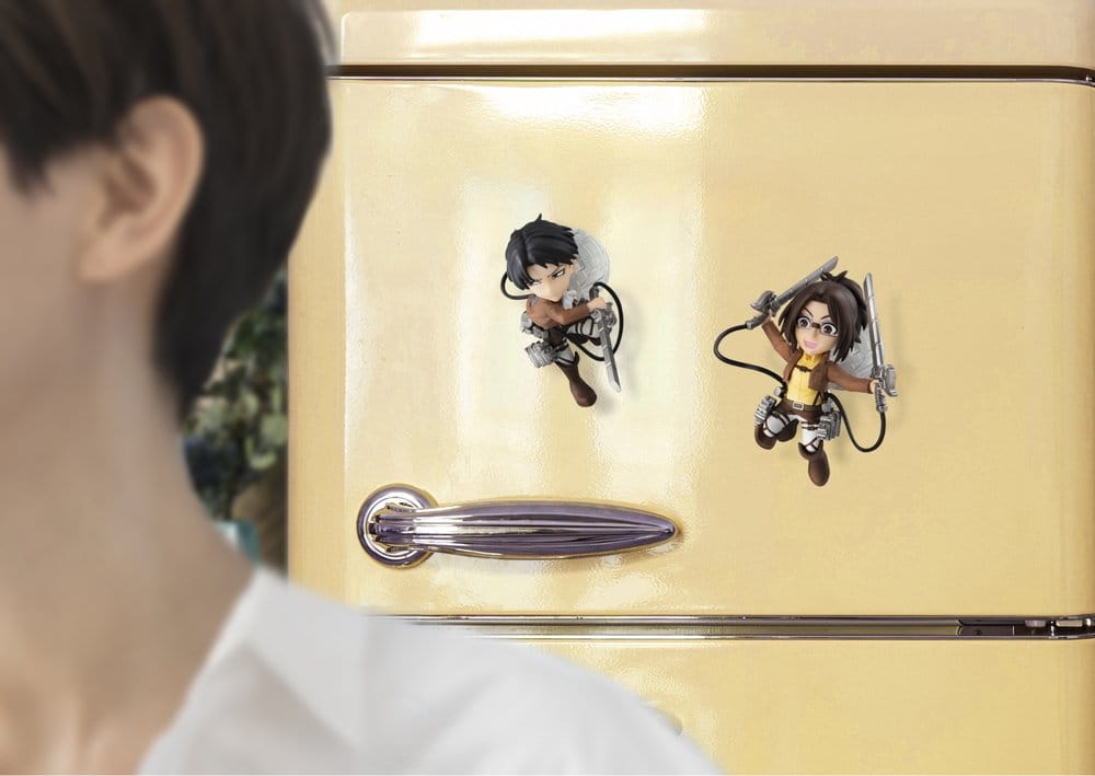 Attack on Titan Tobimas figurines mini Pack de 6 (with gift)
