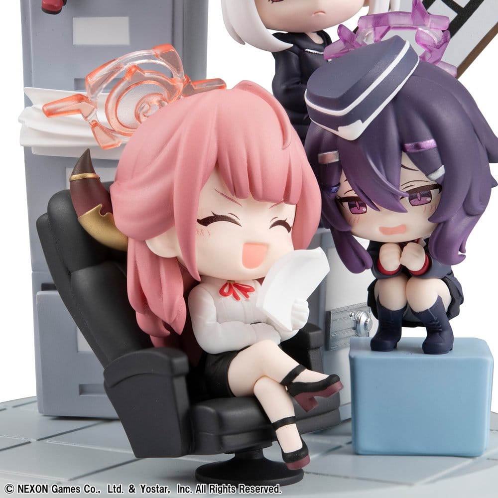 Blue Archive figurine PVC FigUnity 14 cm (with gift)