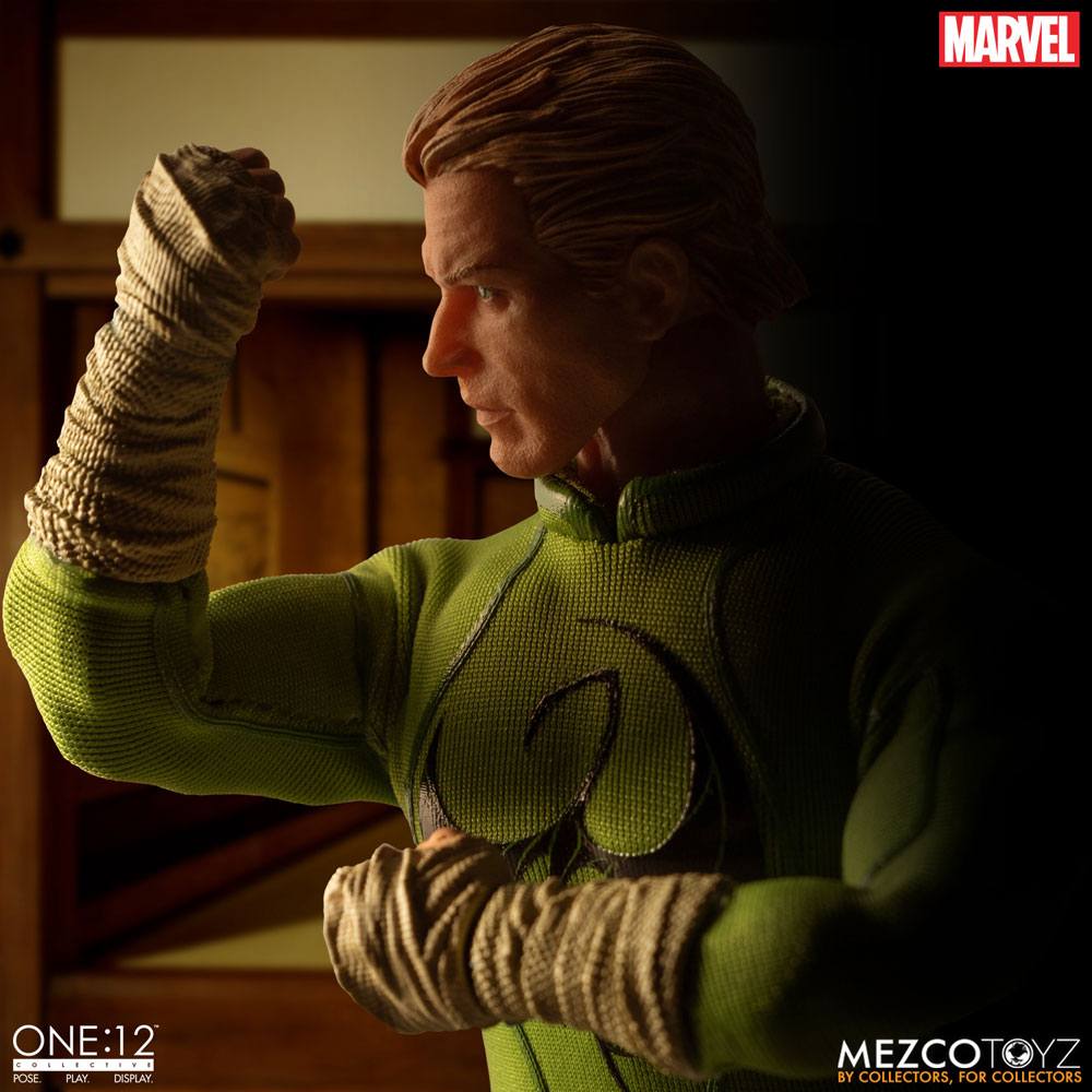 Marvel Comics One:12 Collective figurine 1/12 Iron Fist 17 cm