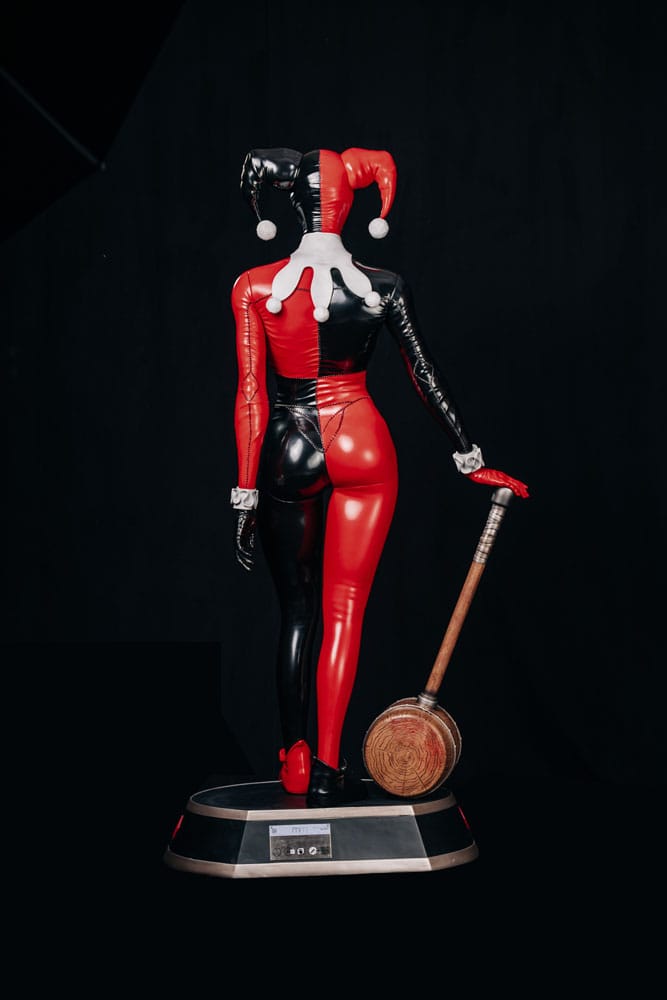 DC Comics Life-Size statue 1/1 Harley Quinn 196 cm