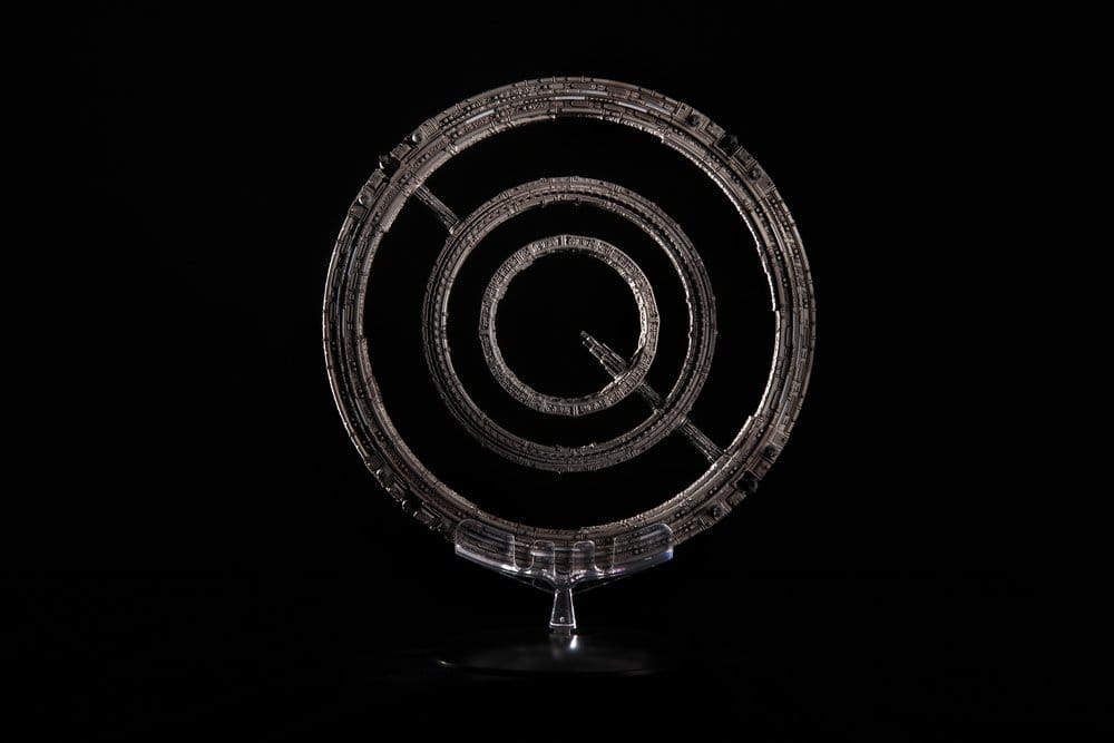 Foundation Die-Cast The Invictus Spaceship 20 cm