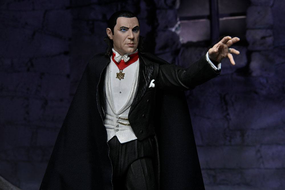 Universal Monsters figurine Ultimate Dracula (Transylvania) 18 cm