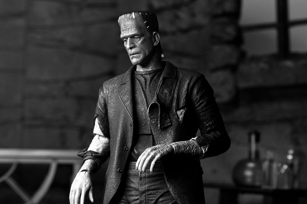 Universal Monsters figurine Ultimate Frankenstein's Monster (Bride of Frankenstein) (B&W) 18 cm