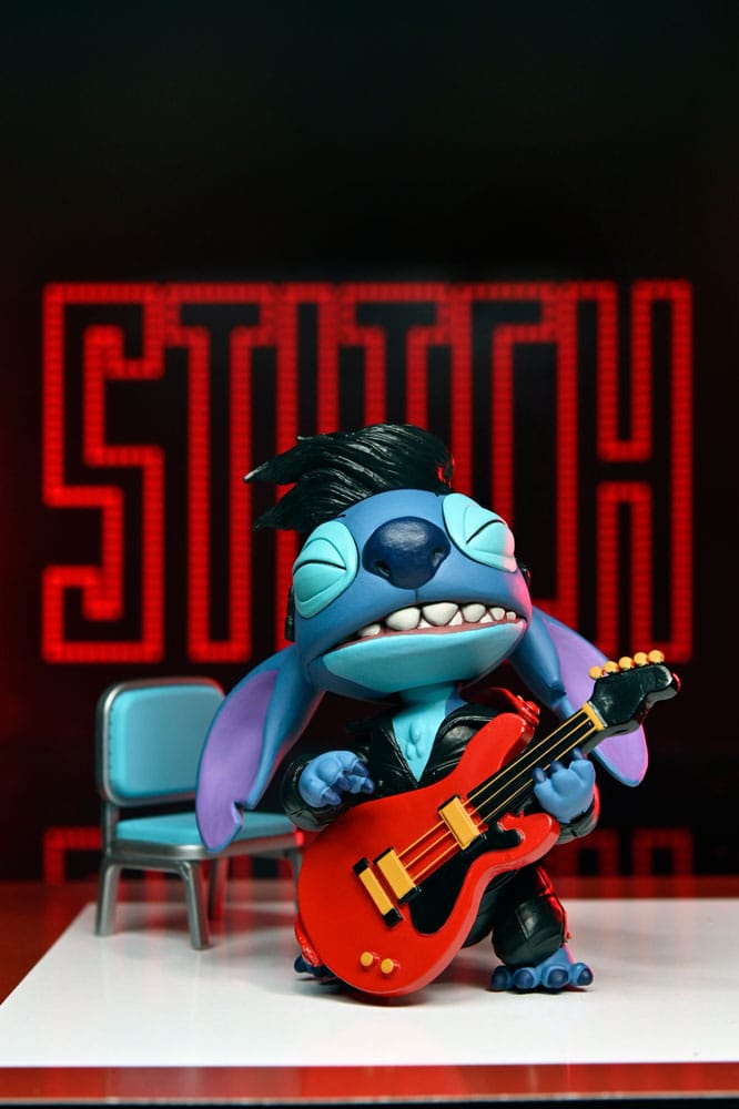 Lilo et Stitch figurine Ultimate Singer Elvis Stitch 7 cm