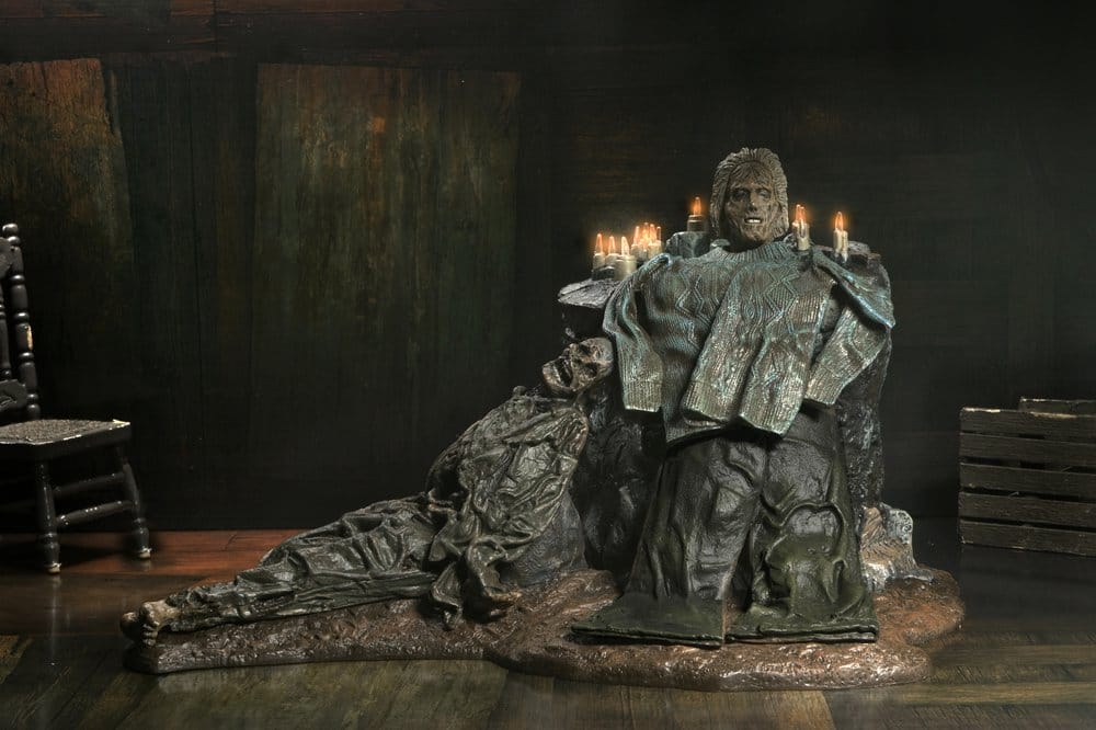 Friday the 13th: The Game diorama Pamela Shrine