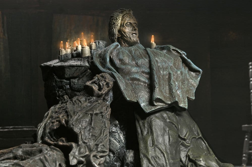 Friday the 13th: The Game diorama Pamela Shrine
