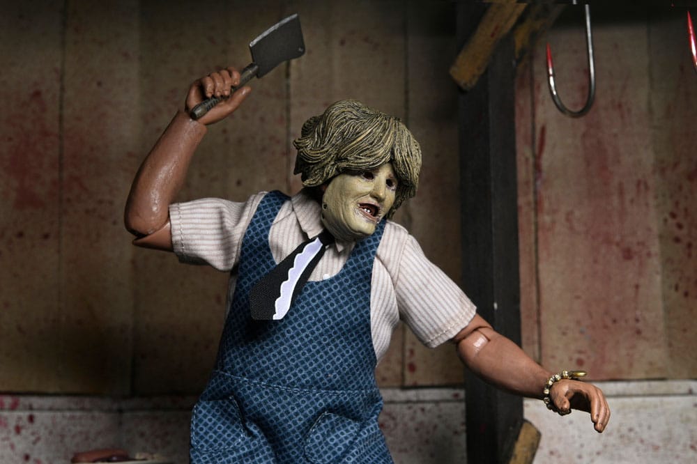 Massacre à la tronçonneuse Clothed figurine Leatherface with Old Lady Mask 20 cm