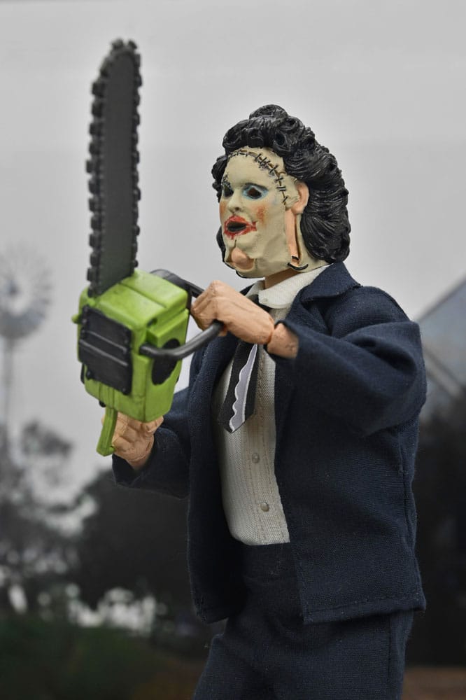 Massacre à la tronçonneuse figurine Clothed Leatherface (Pretty Woman Mask) 50th Anniversary 20 cm