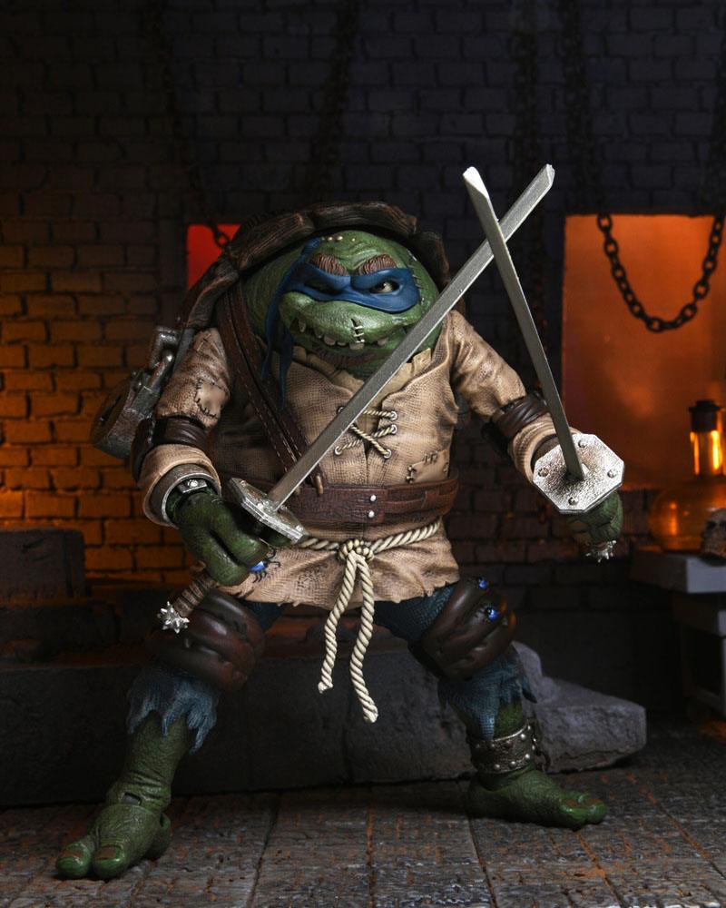 Universal Monsters x Teenage Mutant Ninja Turtles figurine Ultimate Leonardo as The Hunchback 18 cm