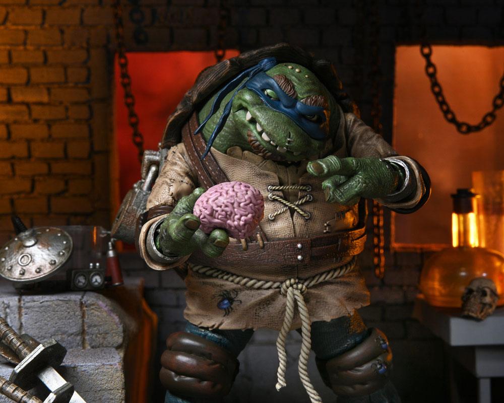Universal Monsters x Teenage Mutant Ninja Turtles figurine Ultimate Leonardo as The Hunchback 18 cm