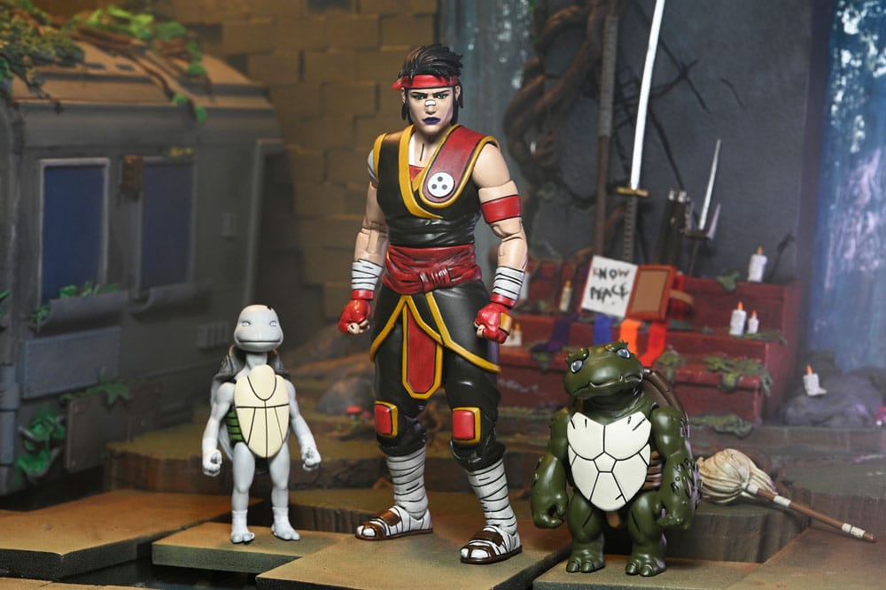 Teenage Mutant Ninja Turtles: The Last Ronin figurine Handyman Ultimate Casey Marie with Baby Odyn & Uno 17 cm