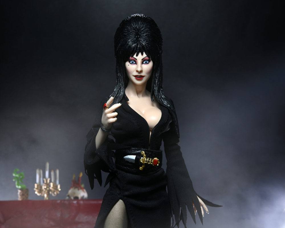Elvira, Mistress of the Dark figurine Clothed 20 cm