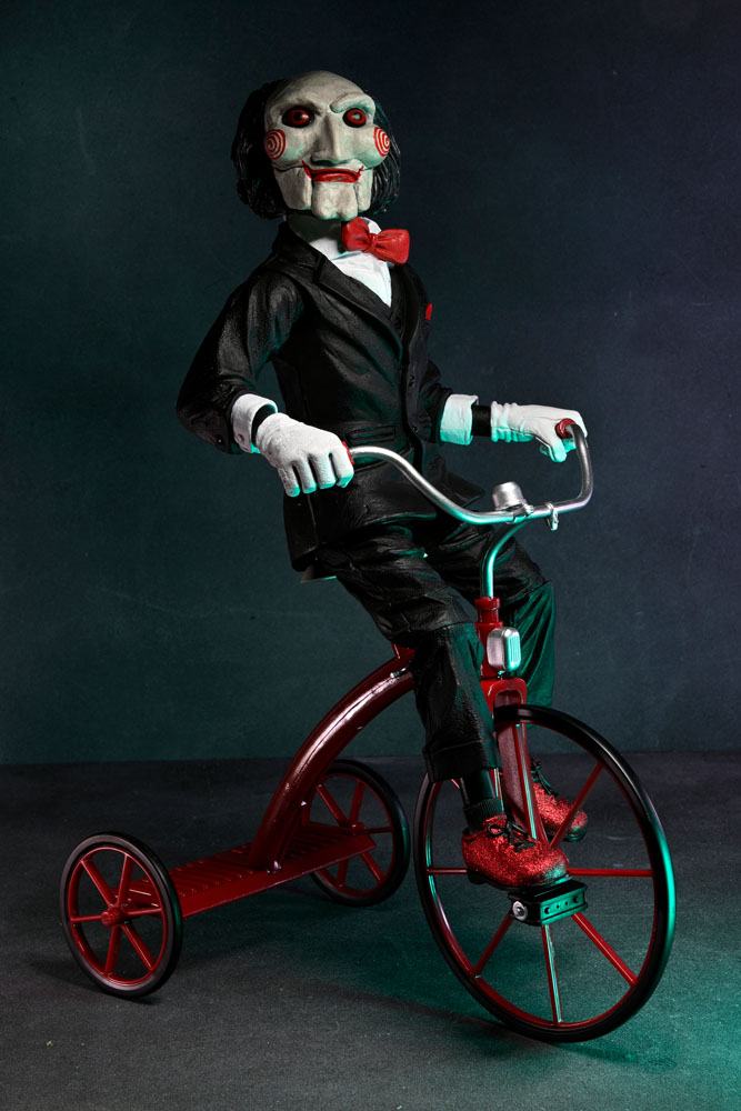 Saw figurine sonore Billy with Tricycle 30 cm