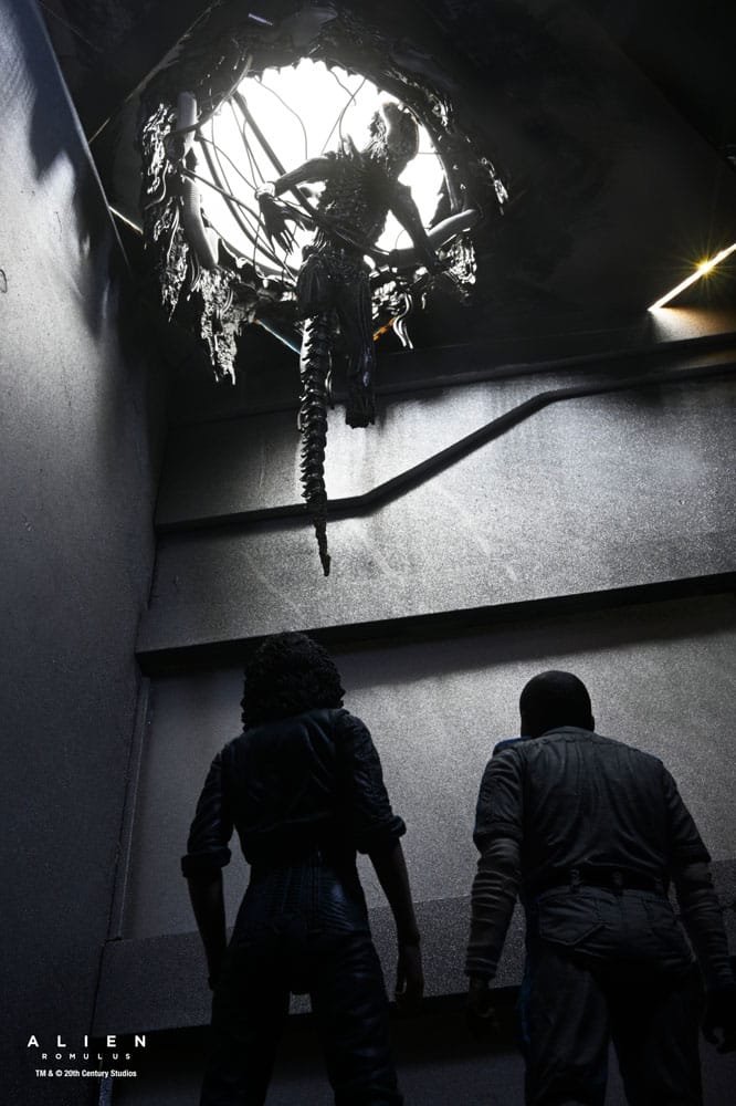 Alien: Romulus figurine Deluxe Suspended Lab Xenomorph XX121 18 cm