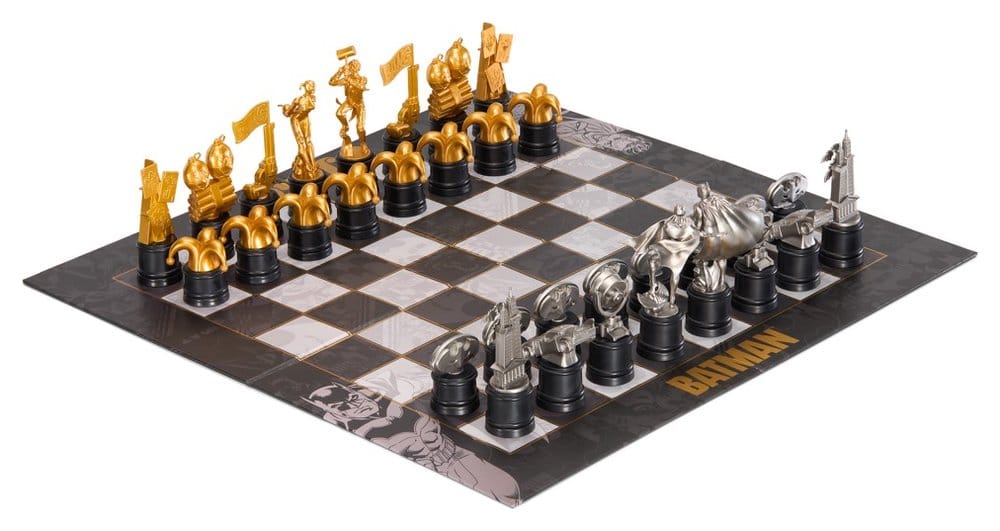 DC Comics Jeu d'échecs Batman vs. The Joker 47 cm