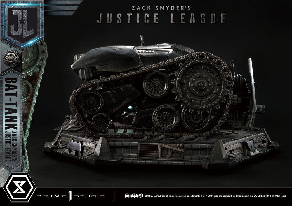 Zack Snyder's Justice League diorama Museum Masterline Bat-Tank 36 cm