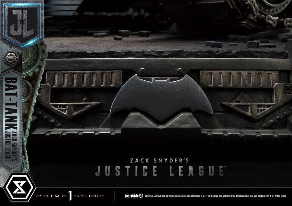 Zack Snyder's Justice League diorama Museum Masterline Bat-Tank 36 cm