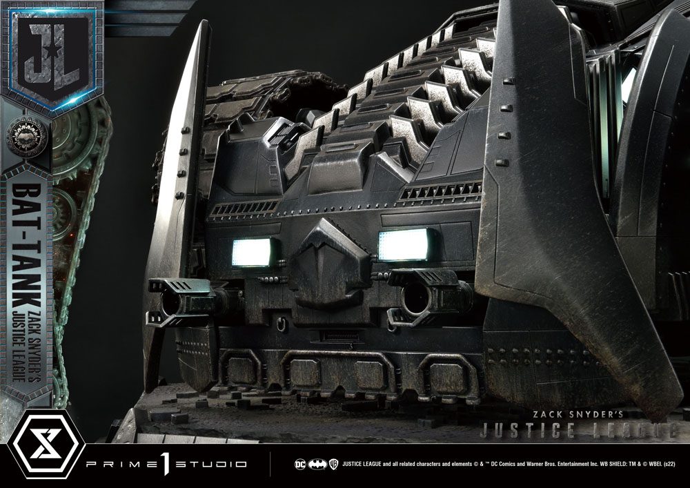 Zack Snyder's Justice League diorama Museum Masterline Bat-Tank 36 cm